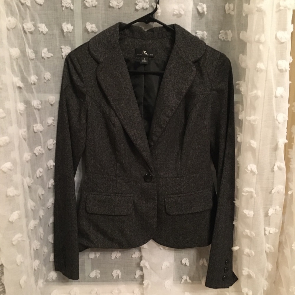IZ Byer California RollCuff Blazer,RN#31310,size S